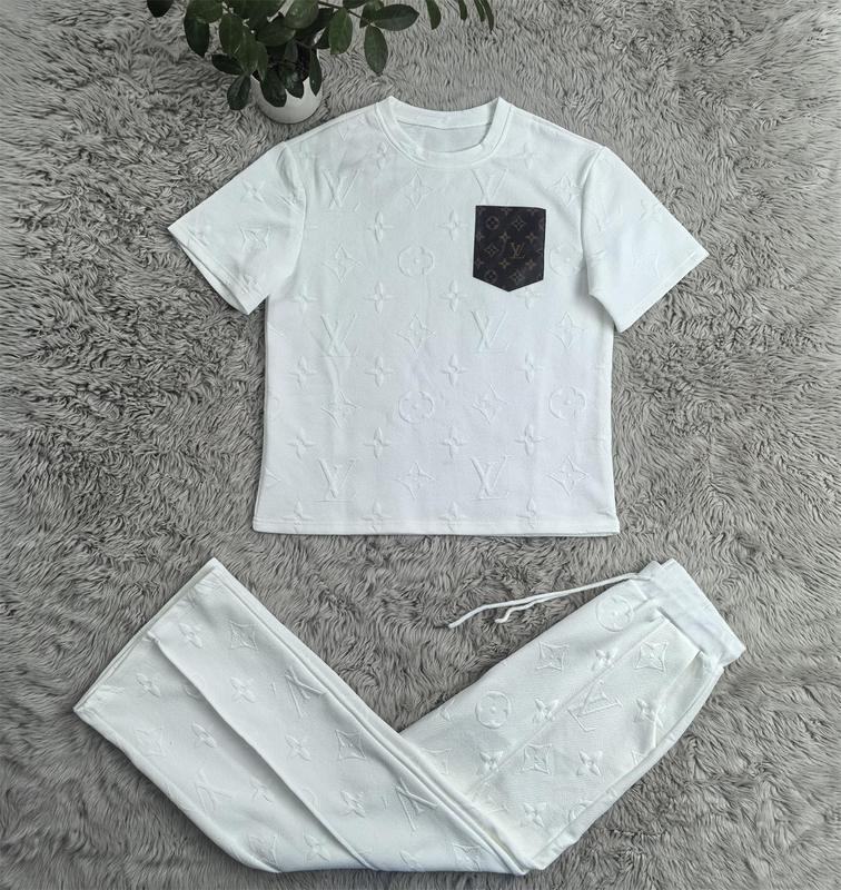 Louis Vuitton Tracksuit Wmns ID:20261003-154